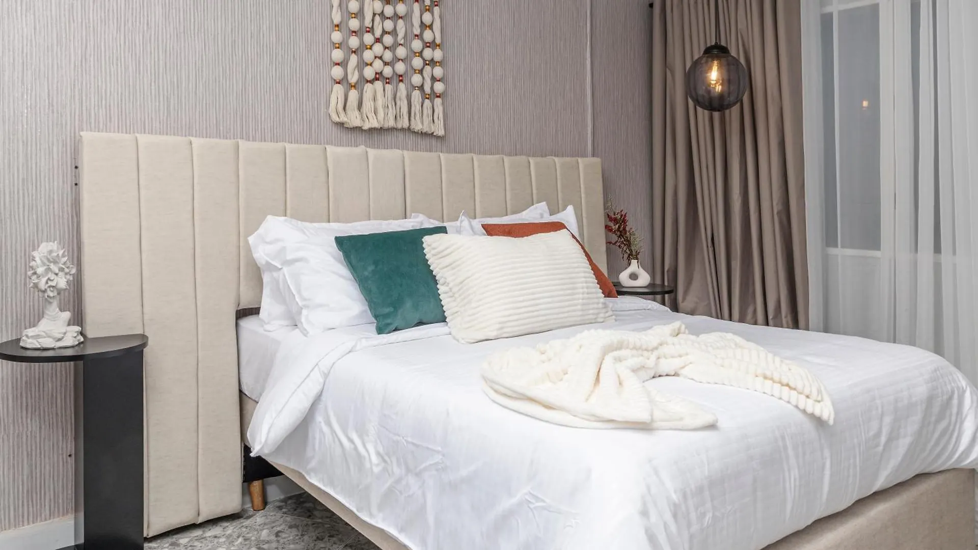 Hotel Hola Medellin 3*,